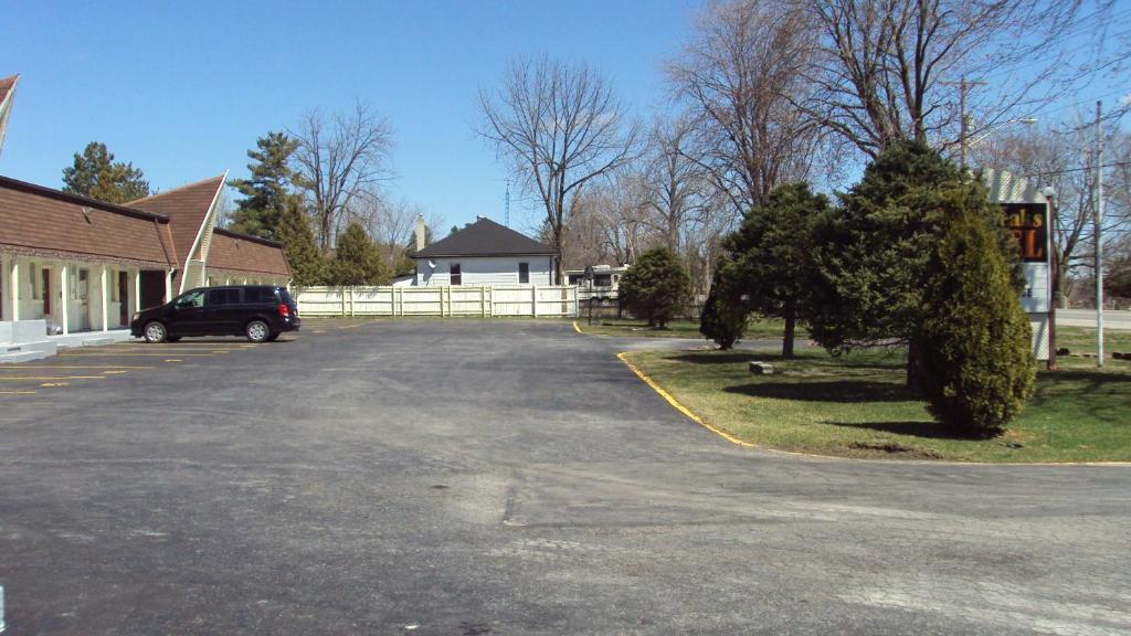 Twin Peaks Motel Napanee Kültér fotó